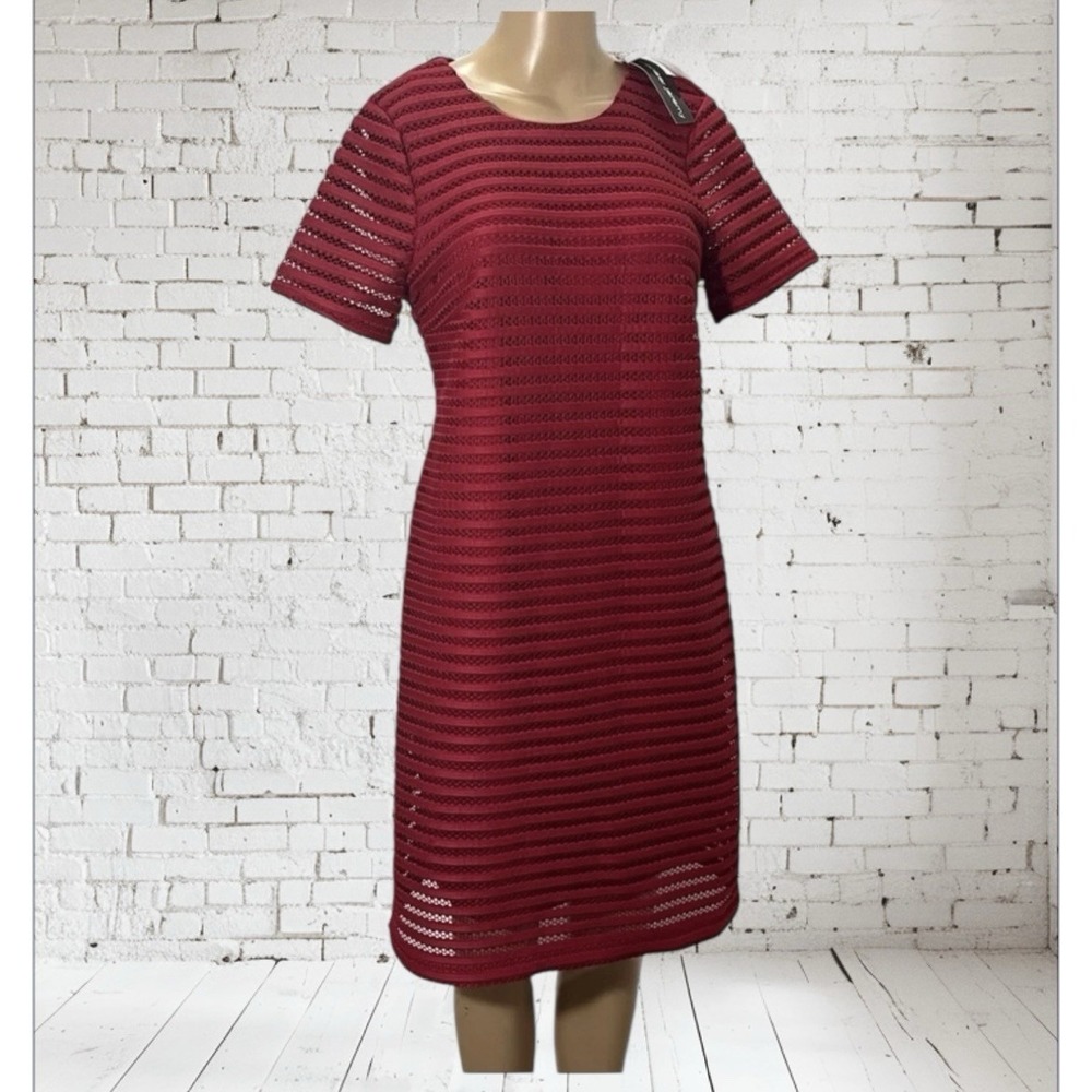 Spenser Jeremy Size 8 NWT Maroon Keyhole Shirt Sleeve Round Neck Event Dress